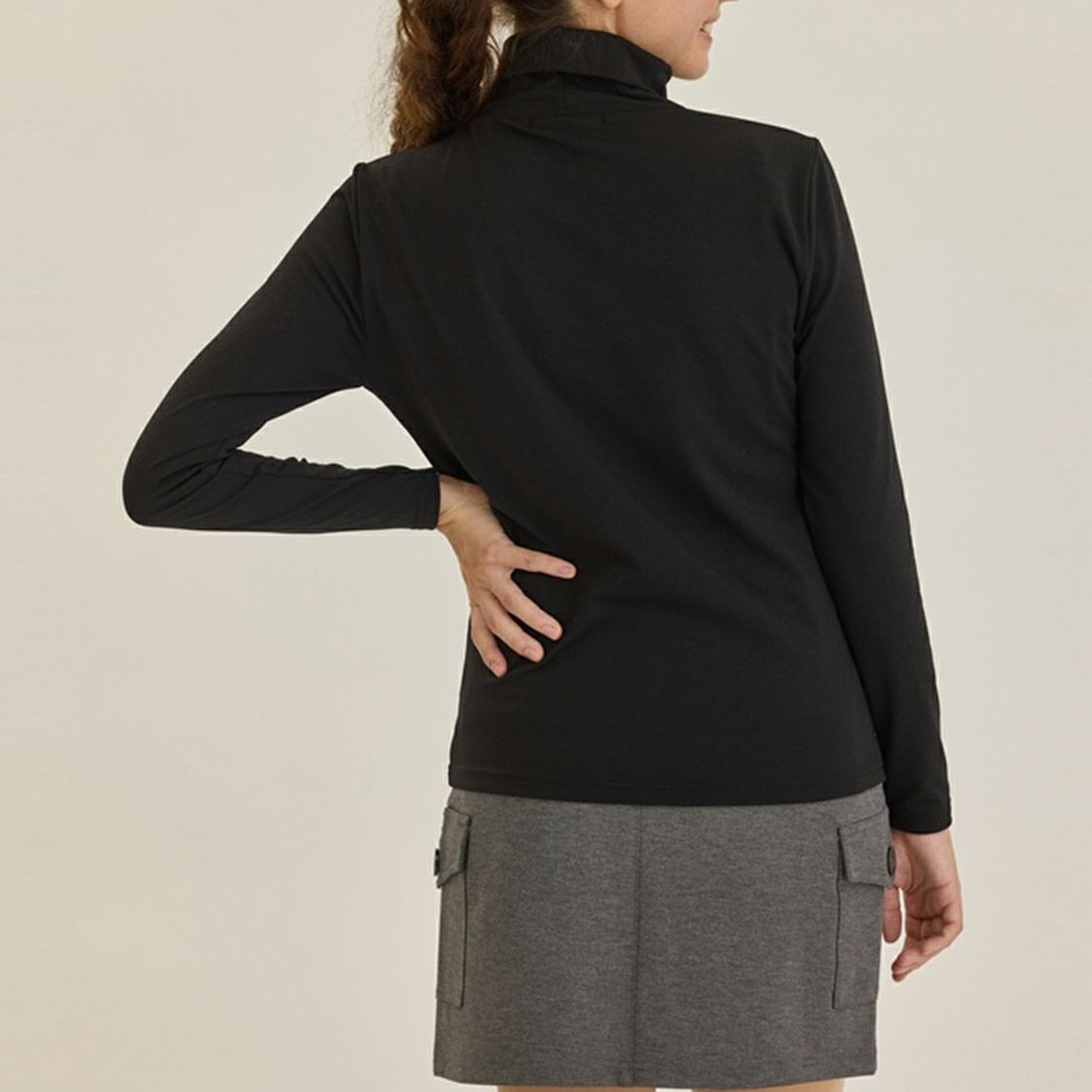 デルソルゴルフのハイネックシャツ