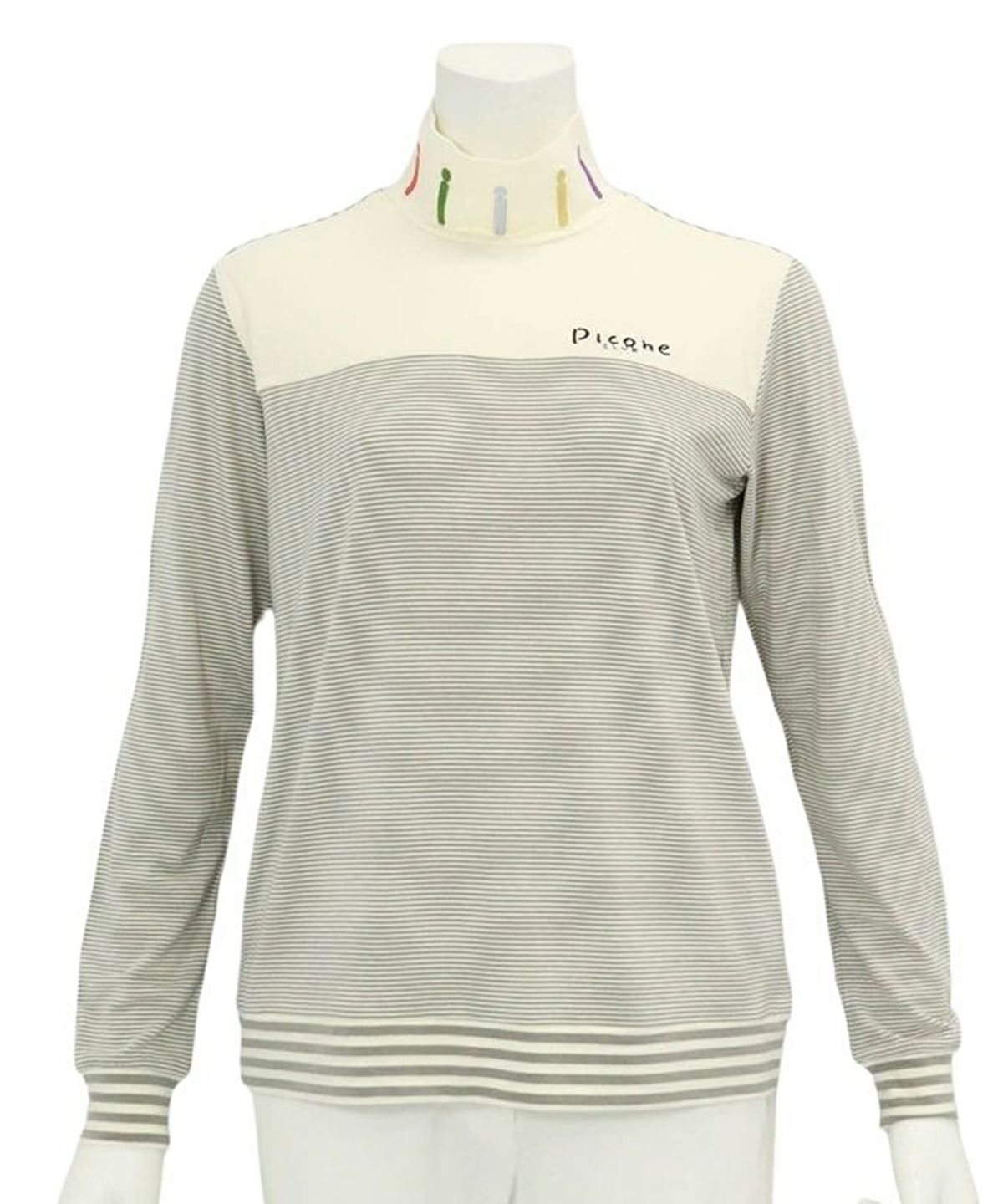 ピッコーネクラブのハイネックシャツ