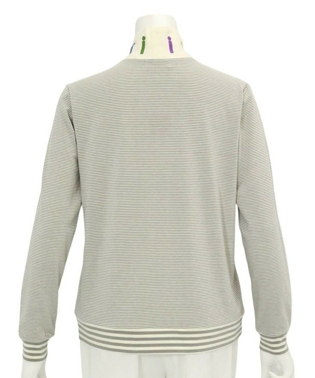 ピッコーネクラブのハイネックシャツ