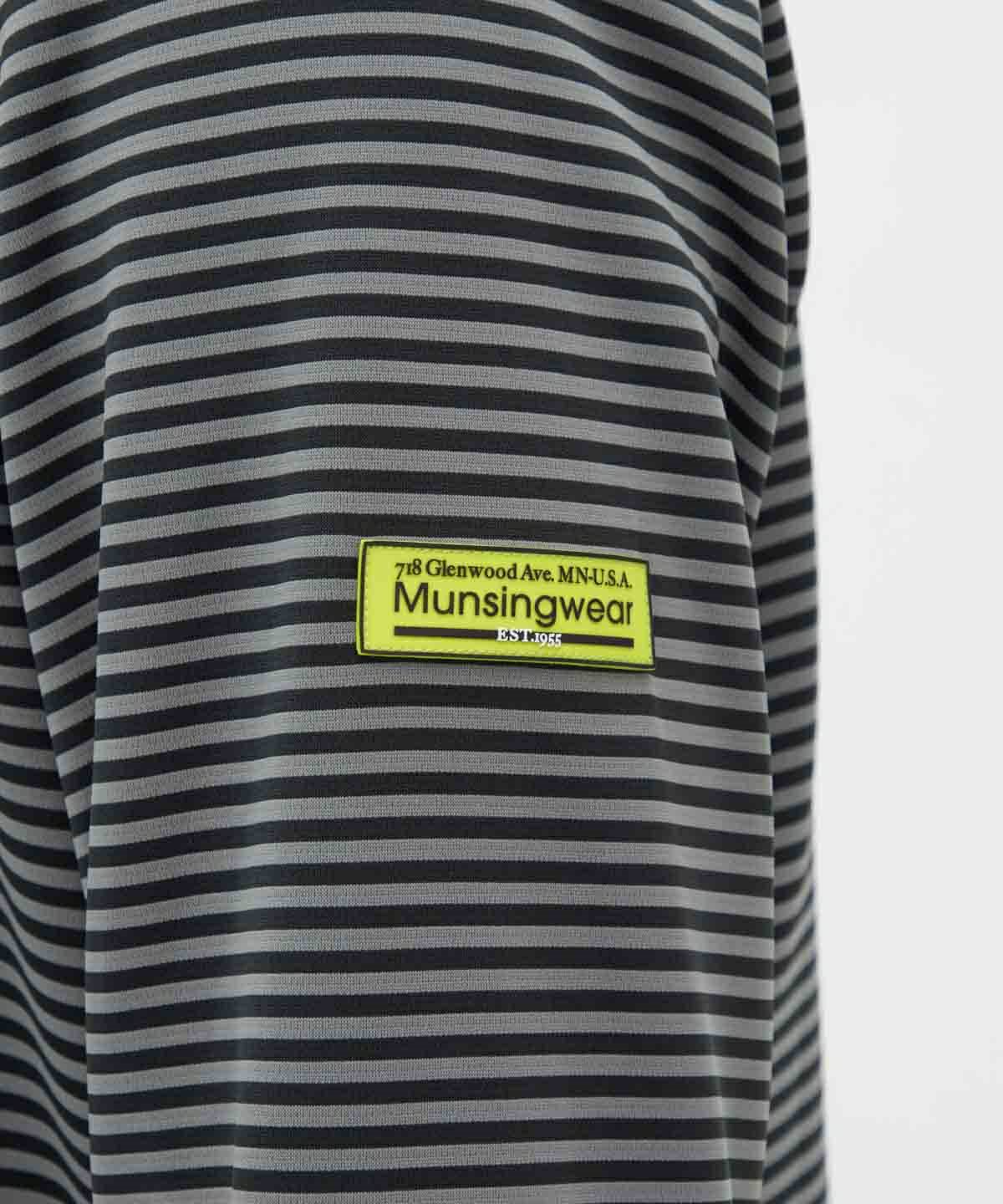 マンシングウエアのハイネックシャツ