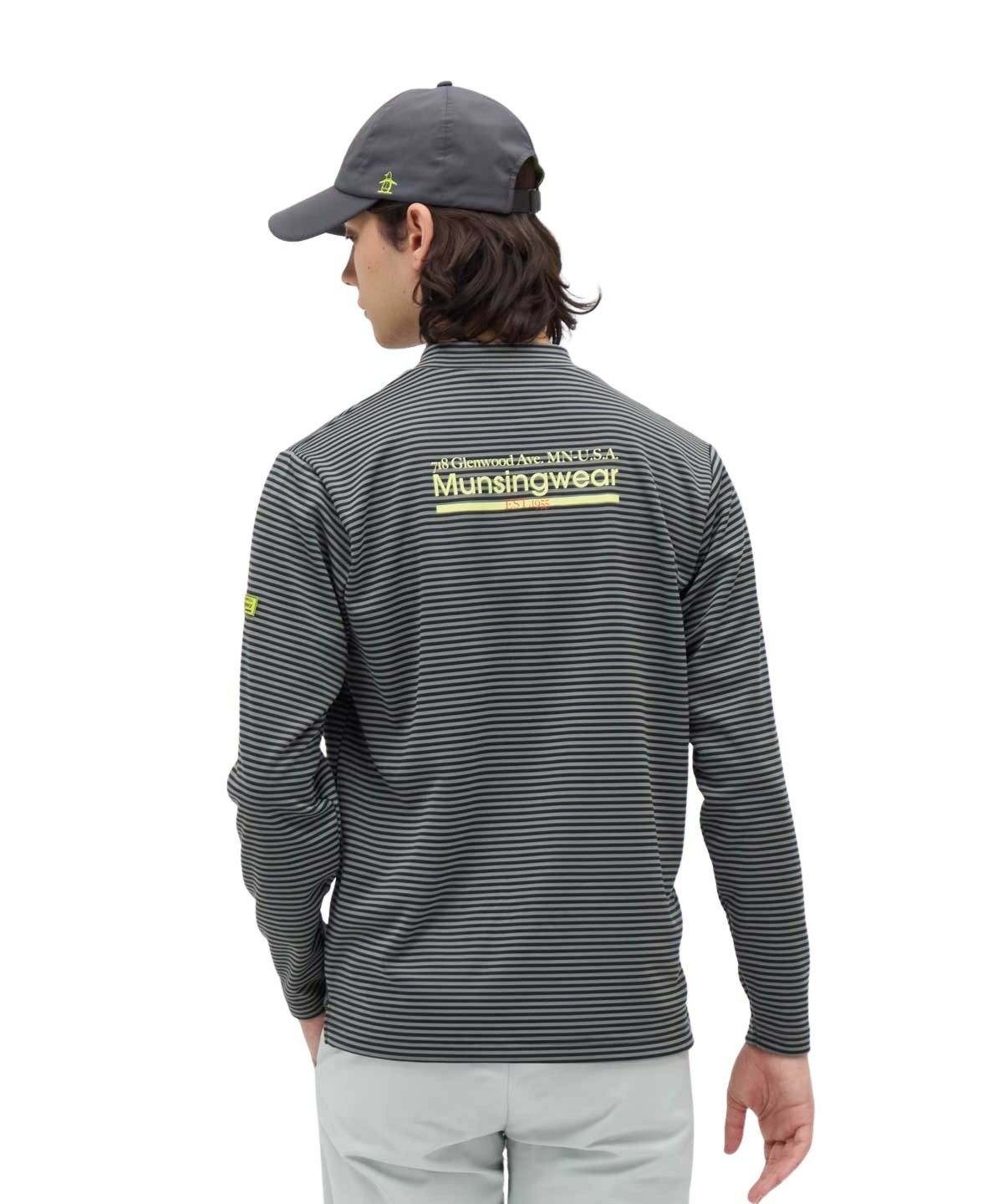 マンシングウエアのハイネックシャツ