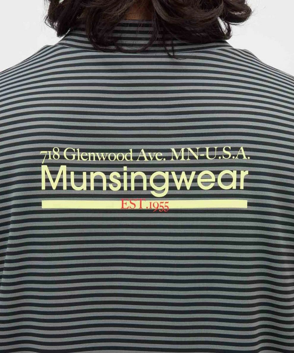 マンシングウエアのハイネックシャツ