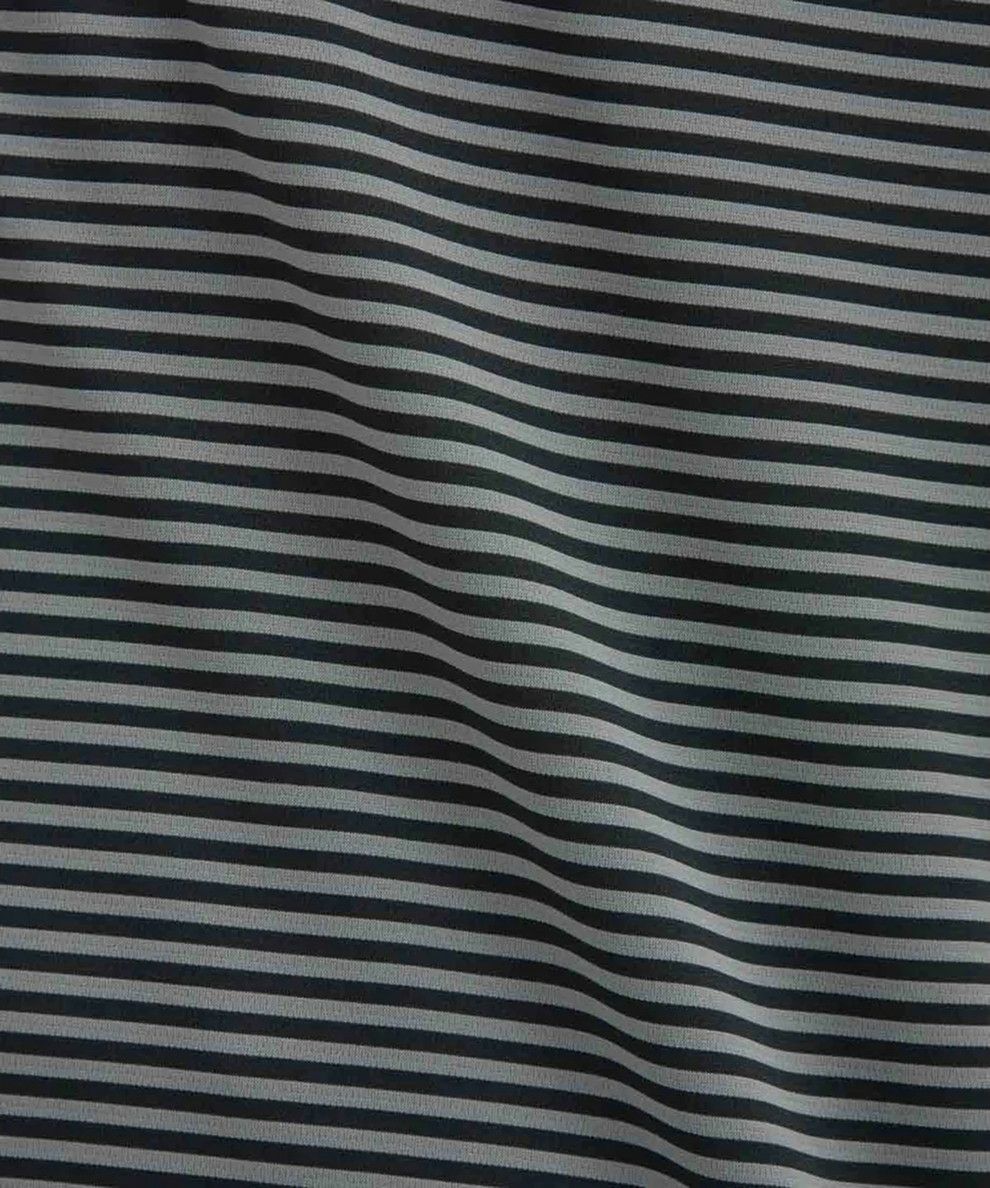 マンシングウエアのハイネックシャツ