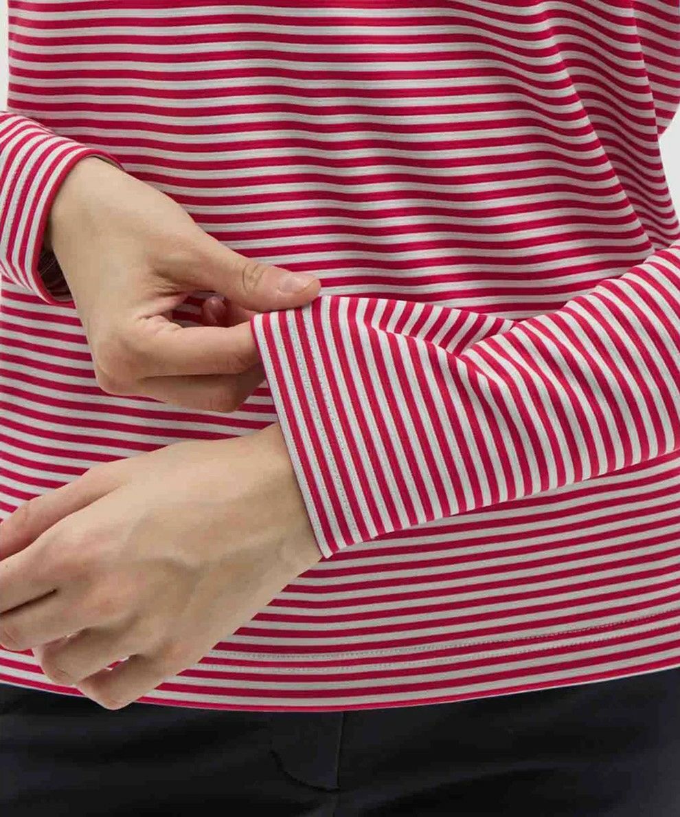 マンシングウェアのハイネックシャツ