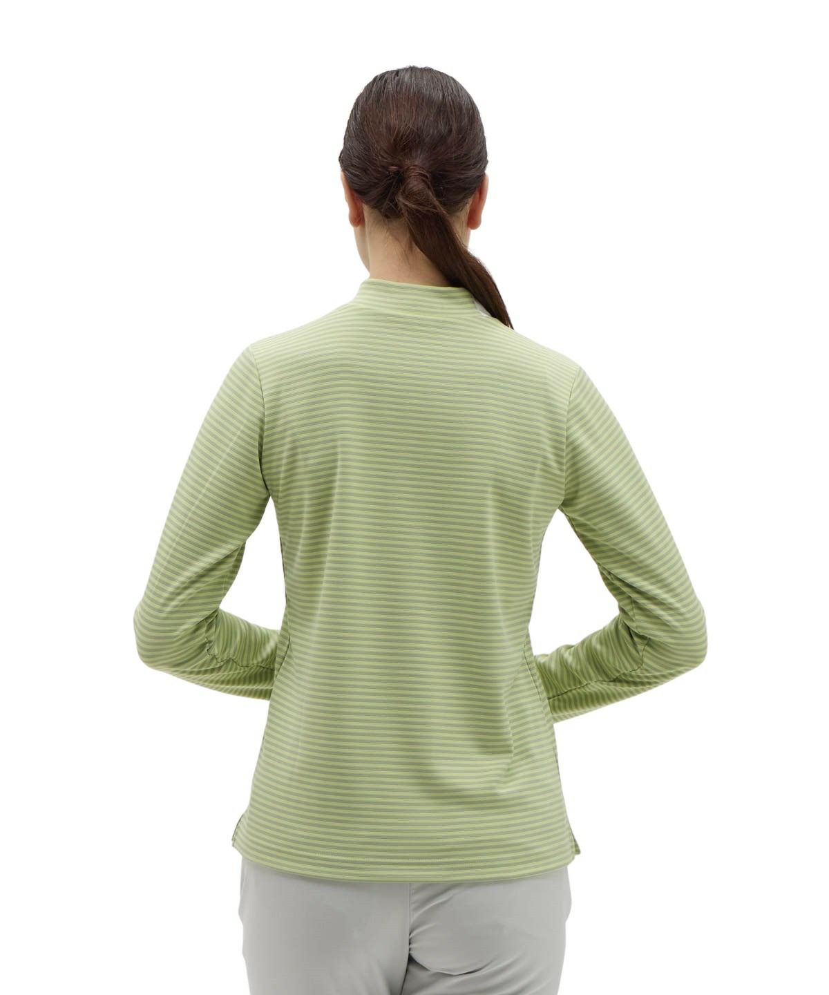 マンシングウェアのハイネックシャツ