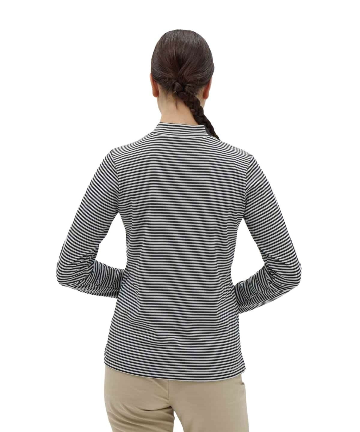 マンシングウェアのハイネックシャツ