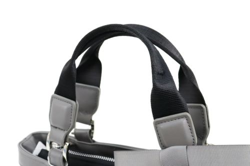 お値下げ！✳︎ランバン✳︎ランバンスポール✳︎新品タグ付き✳︎カートバッグ✳︎匿名配送 ランバン スポール LANVIN SPORT スエード調カートバッグ