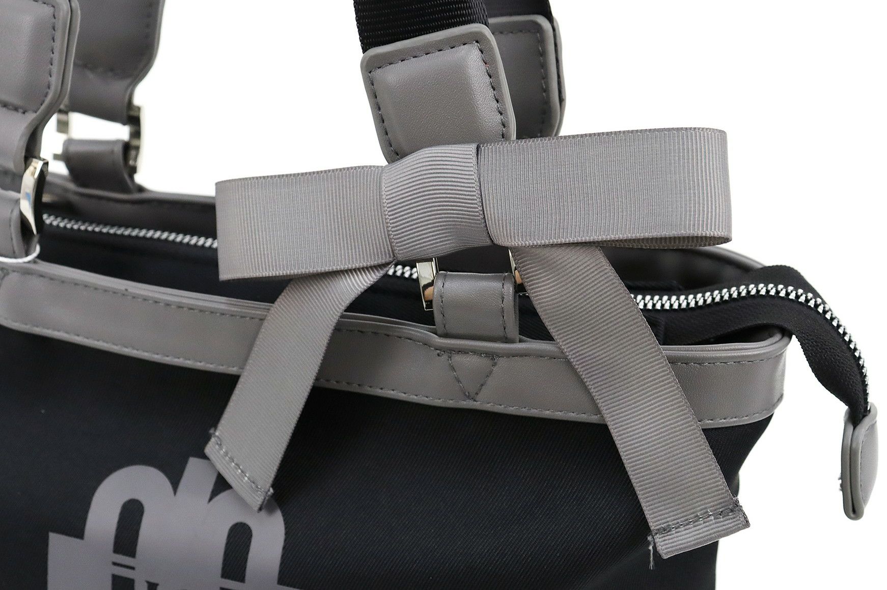 ランバンスポール日本正規品のカートバッグ