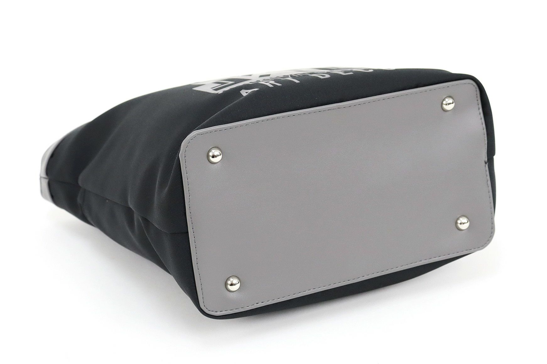 ランバンスポール日本正規品のカートバッグ