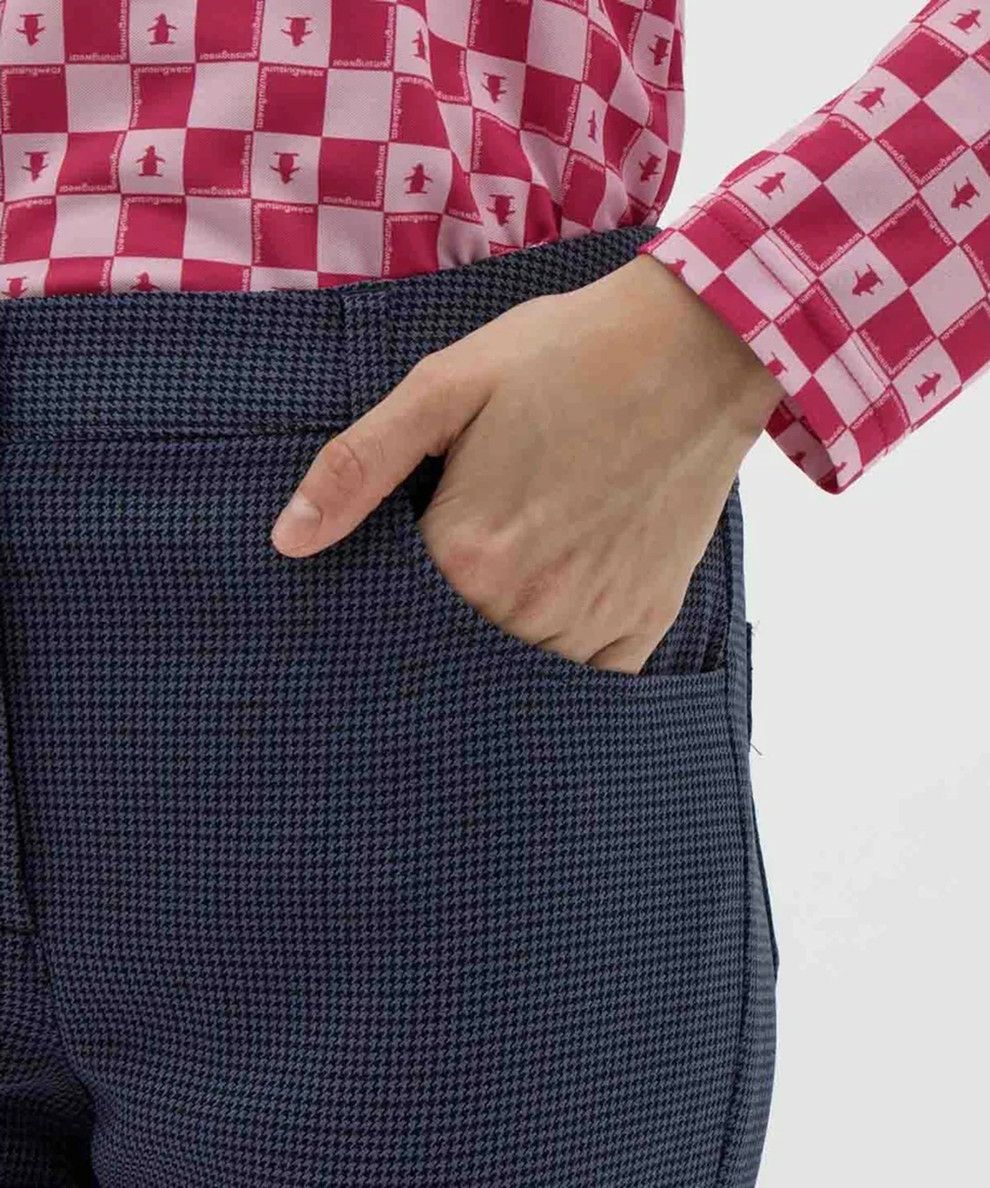 マンシングウェアのパンツ