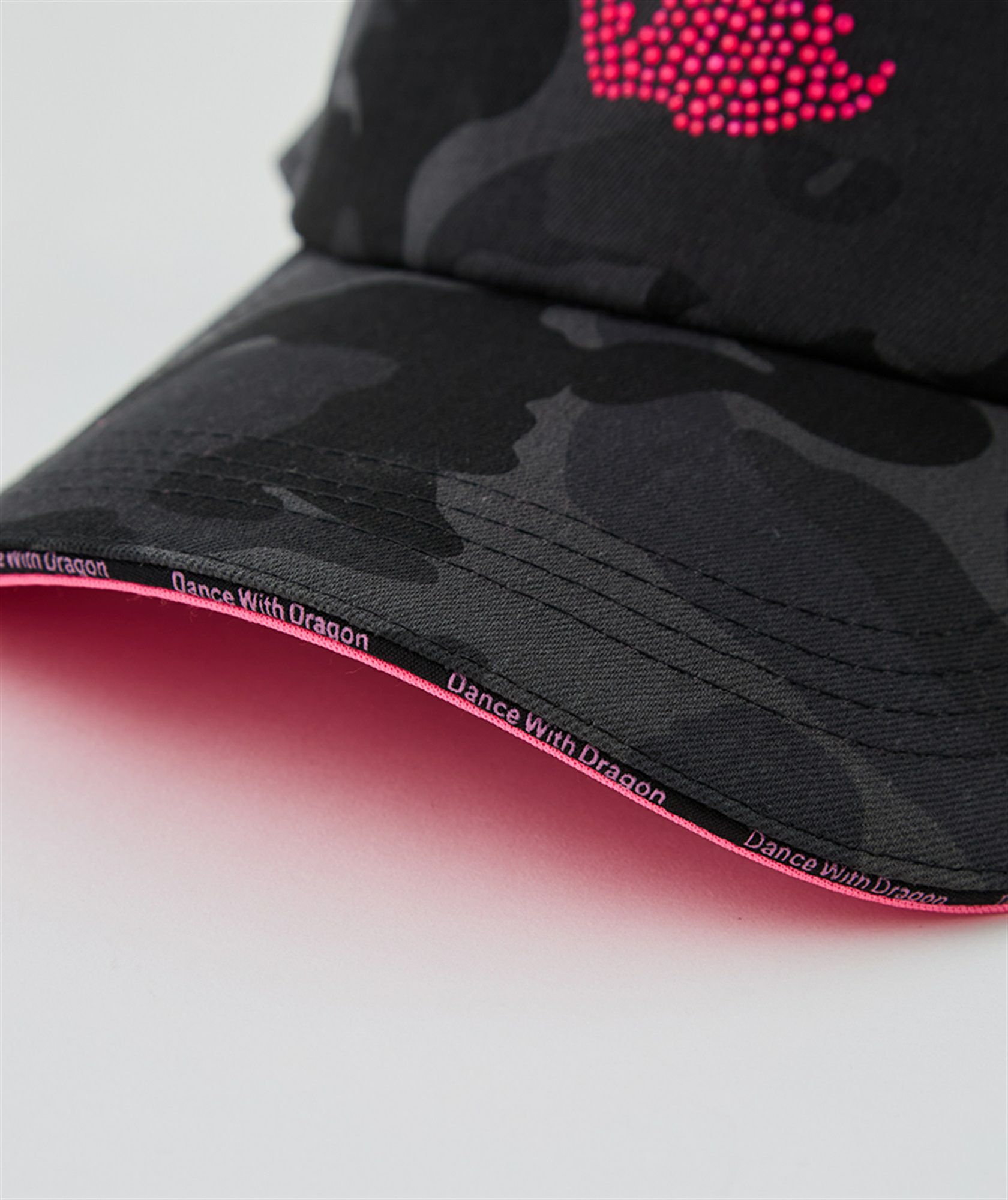 ダンスウィズドラゴンのキャップ