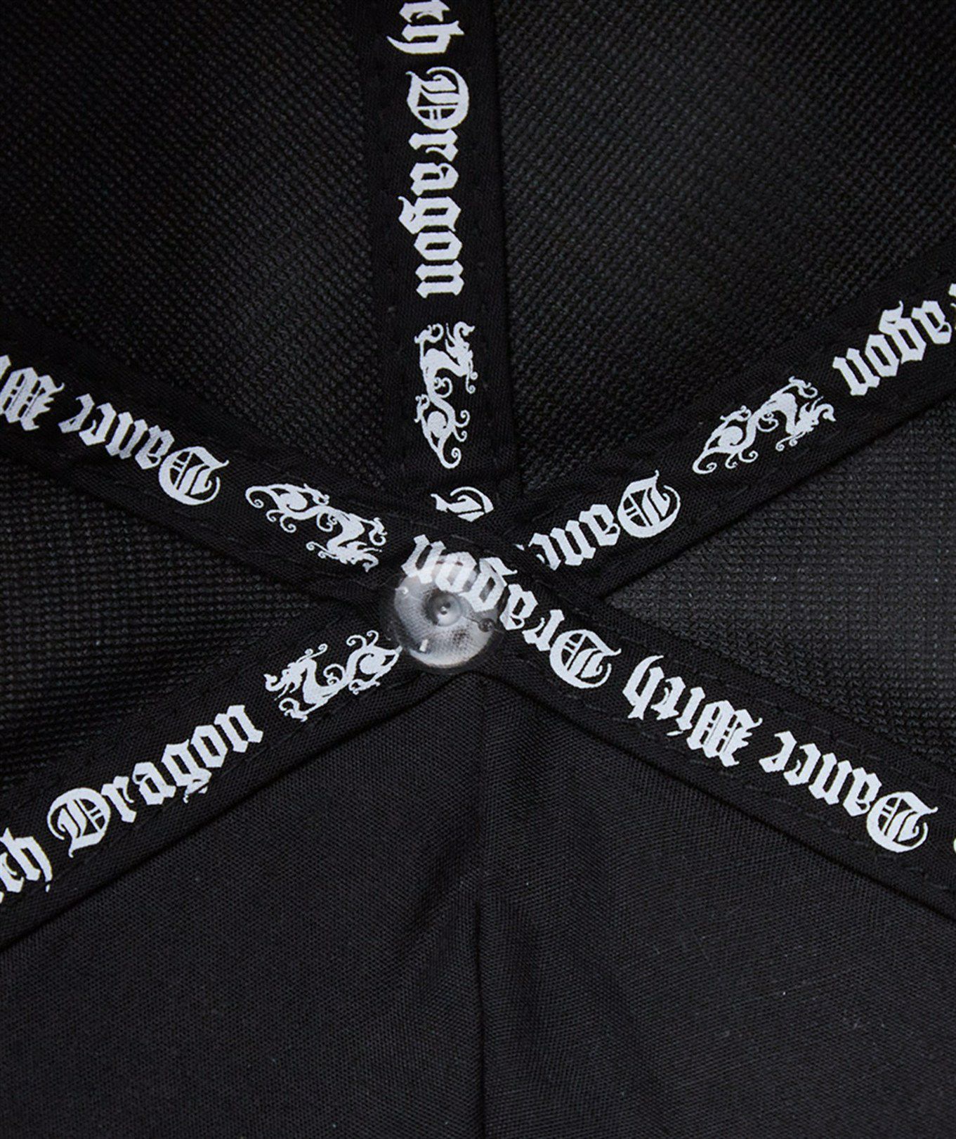 ダンスウィズドラゴンのキャップ