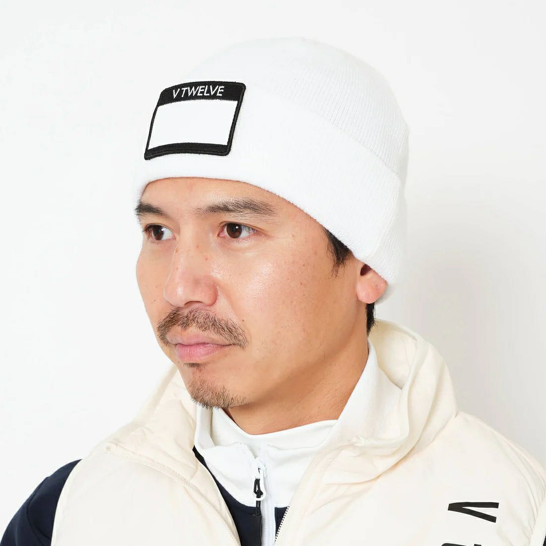 ヴィトゥエルブのニット帽