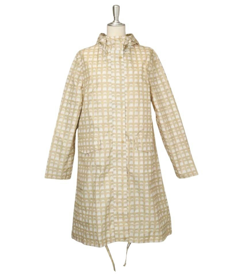 スタジオピッコーネのレインコート