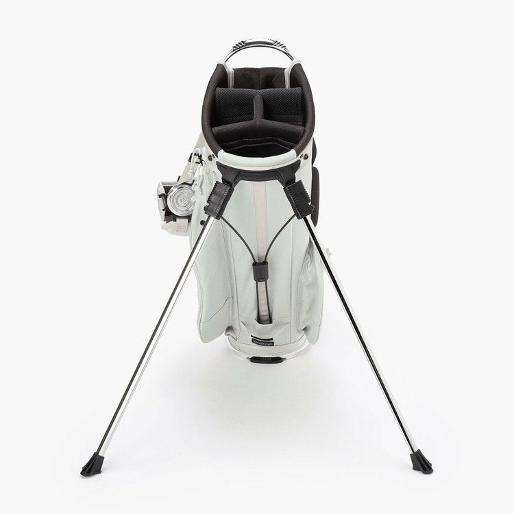 ブリーフィングのキャディバッグ