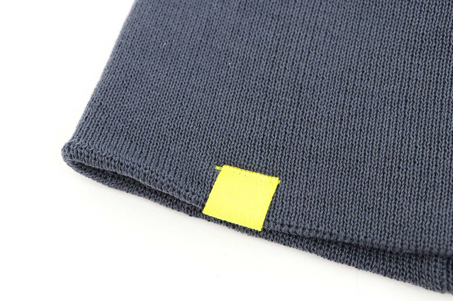 アンパスィのニット帽