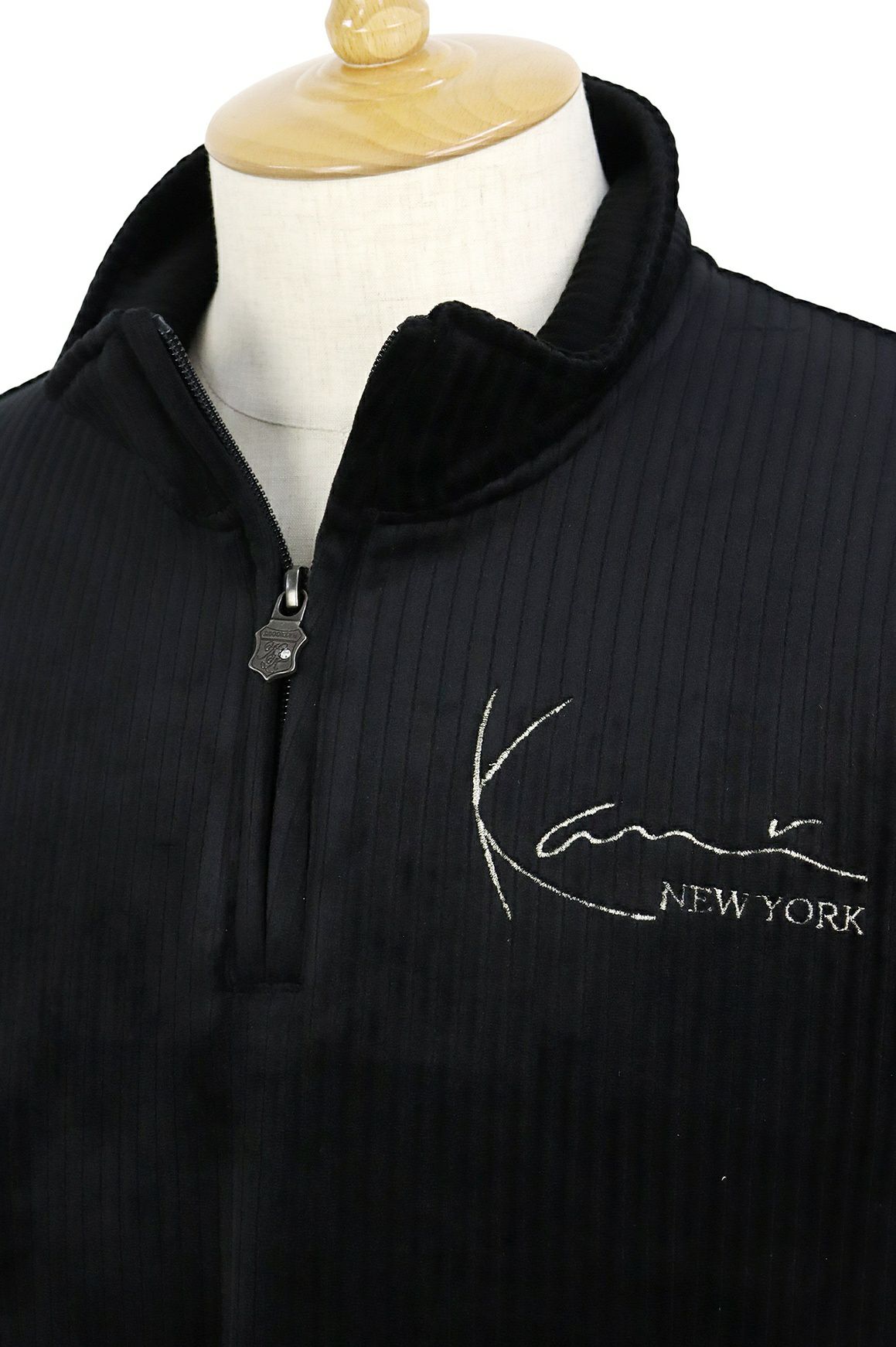 カールカナイのポロシャツ