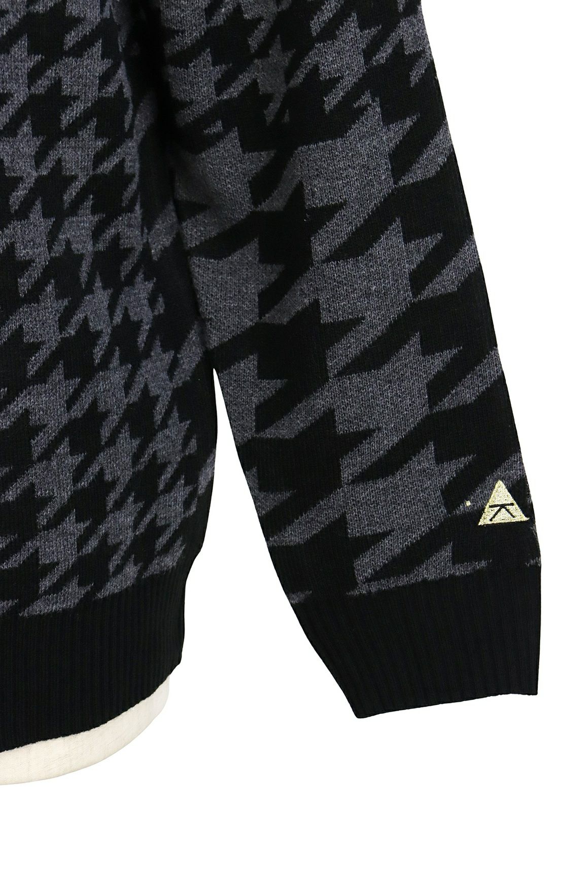 カールカナイのセーター