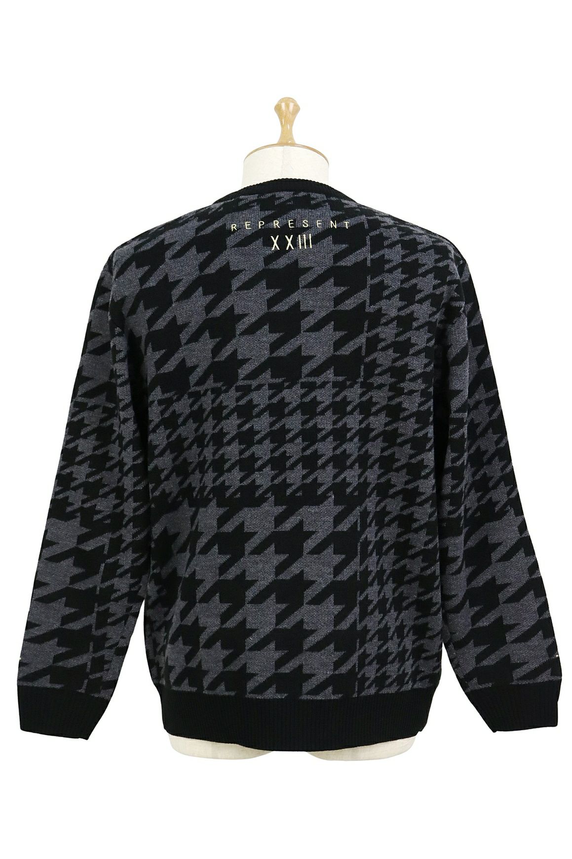 カールカナイのセーター