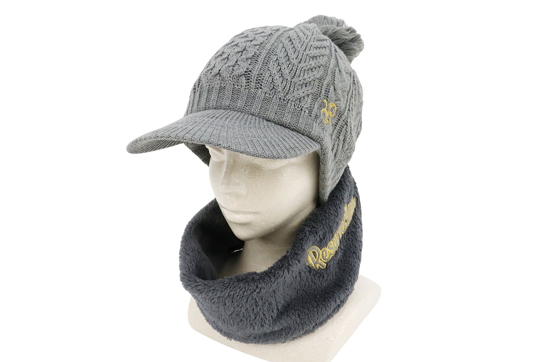 レザレクションのニットキャップ