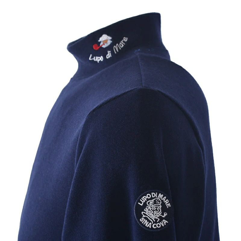 シナコバのハイネックシャツ