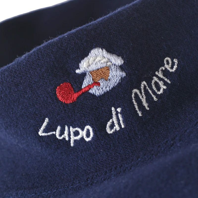 シナコバのハイネックシャツ
