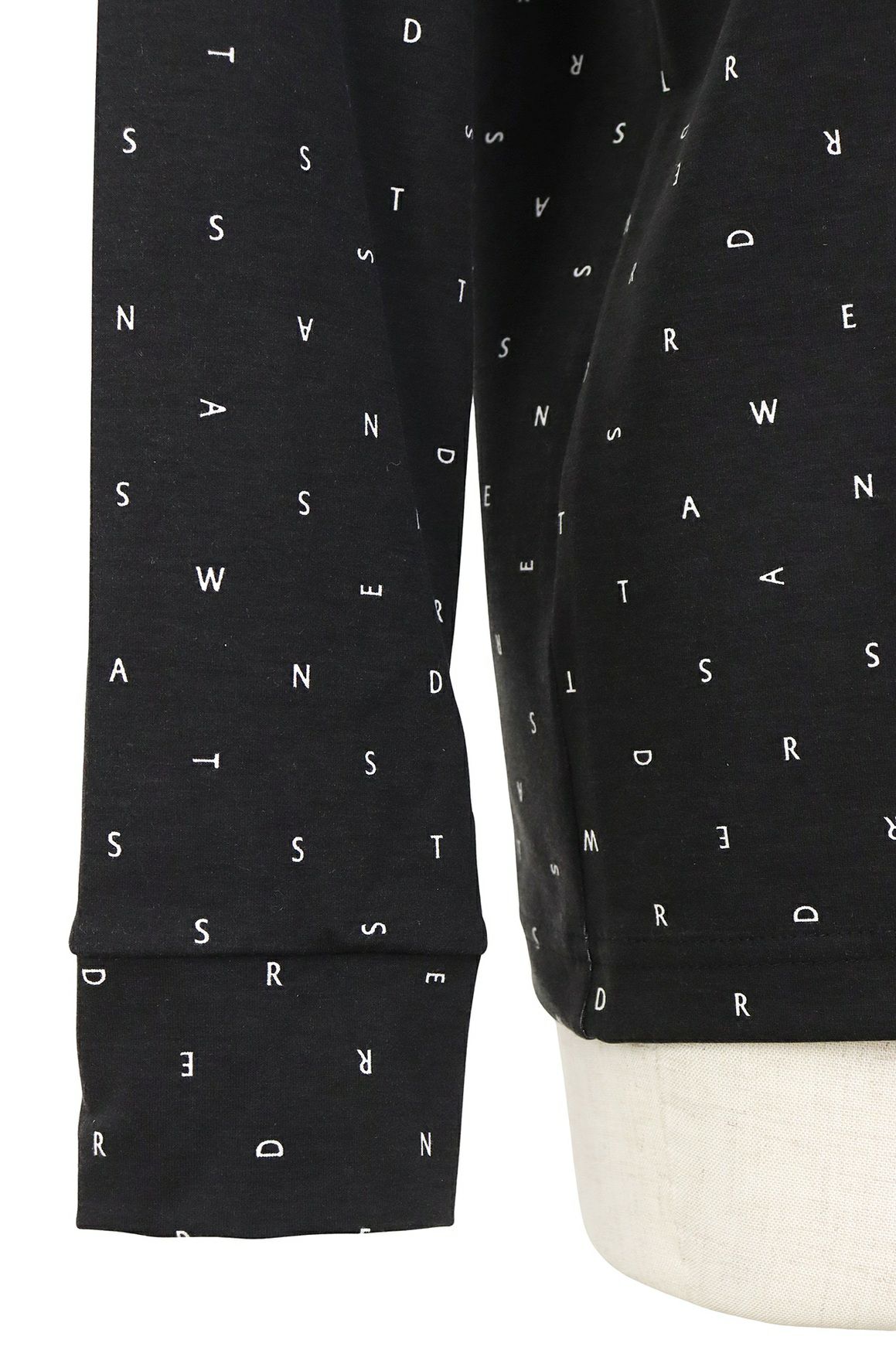 セントアンドリュースのハイネックシャツ