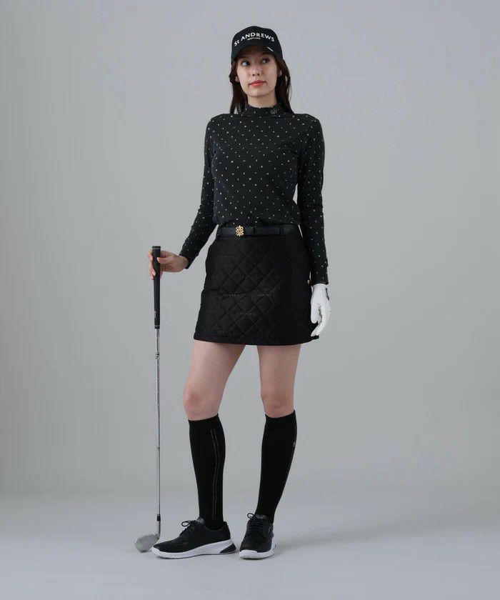 セントアンドリュースのハイネックシャツ