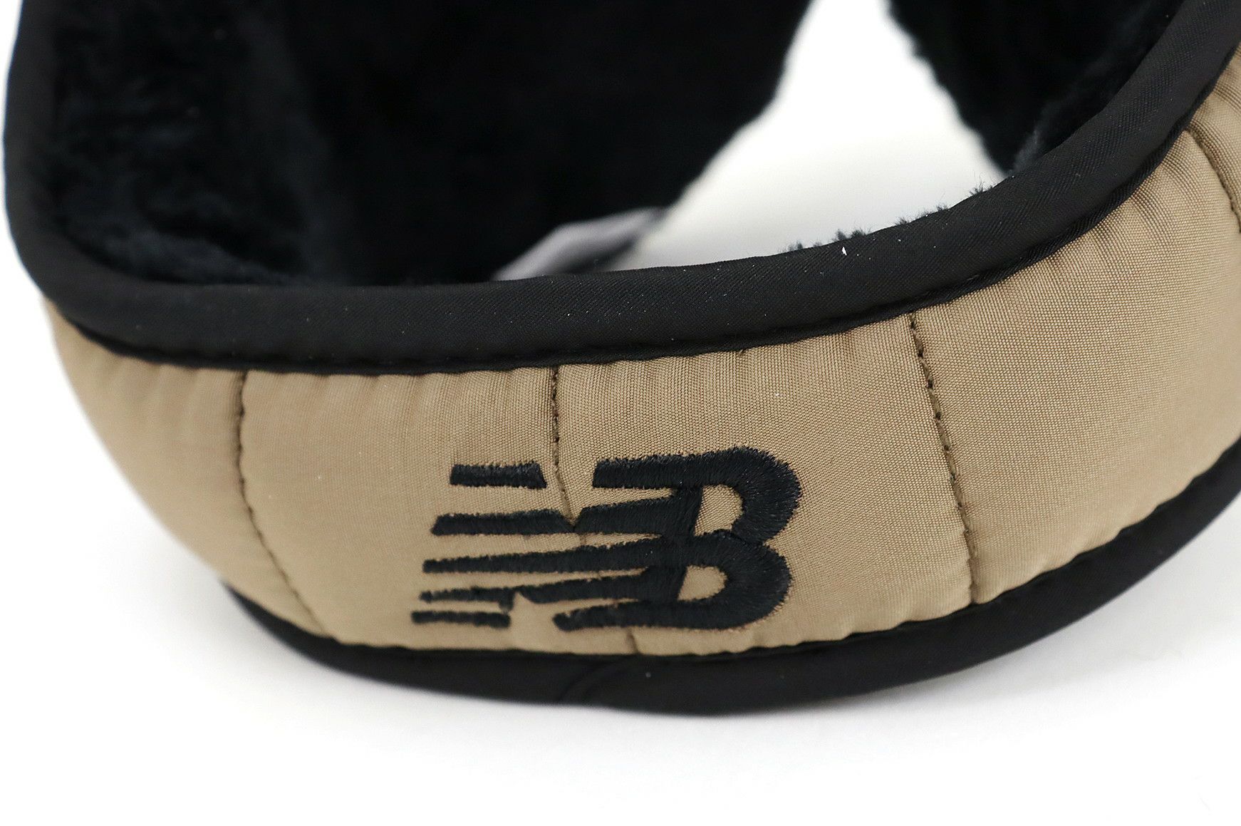 ニューバランスゴルフのイヤーウォーマー