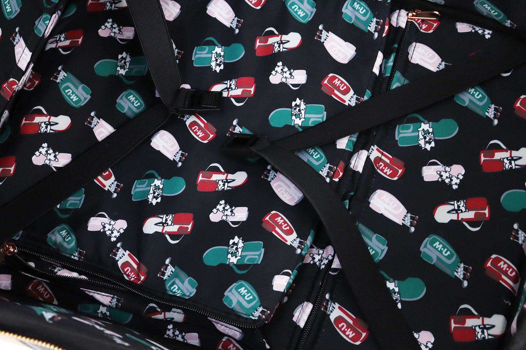 MUスポーツのキャリーバッグ