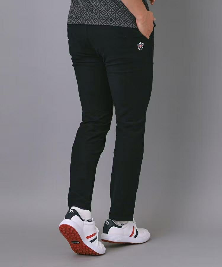 アダバットのパンツ