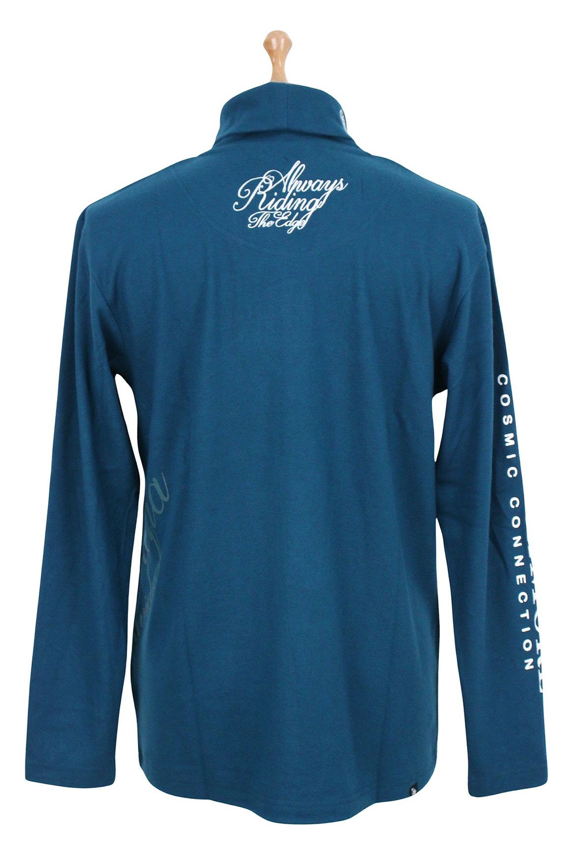 ガッチャゴルフのハイネックシャツ