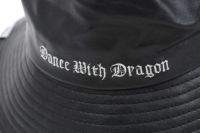 【美品】ダンスウィズドラゴン 中折れハット 黒 ロゴゴールド 99(F) 美品】ダンスウィズドラゴン 中折れハット 黒 ロゴゴールド 99(F)
