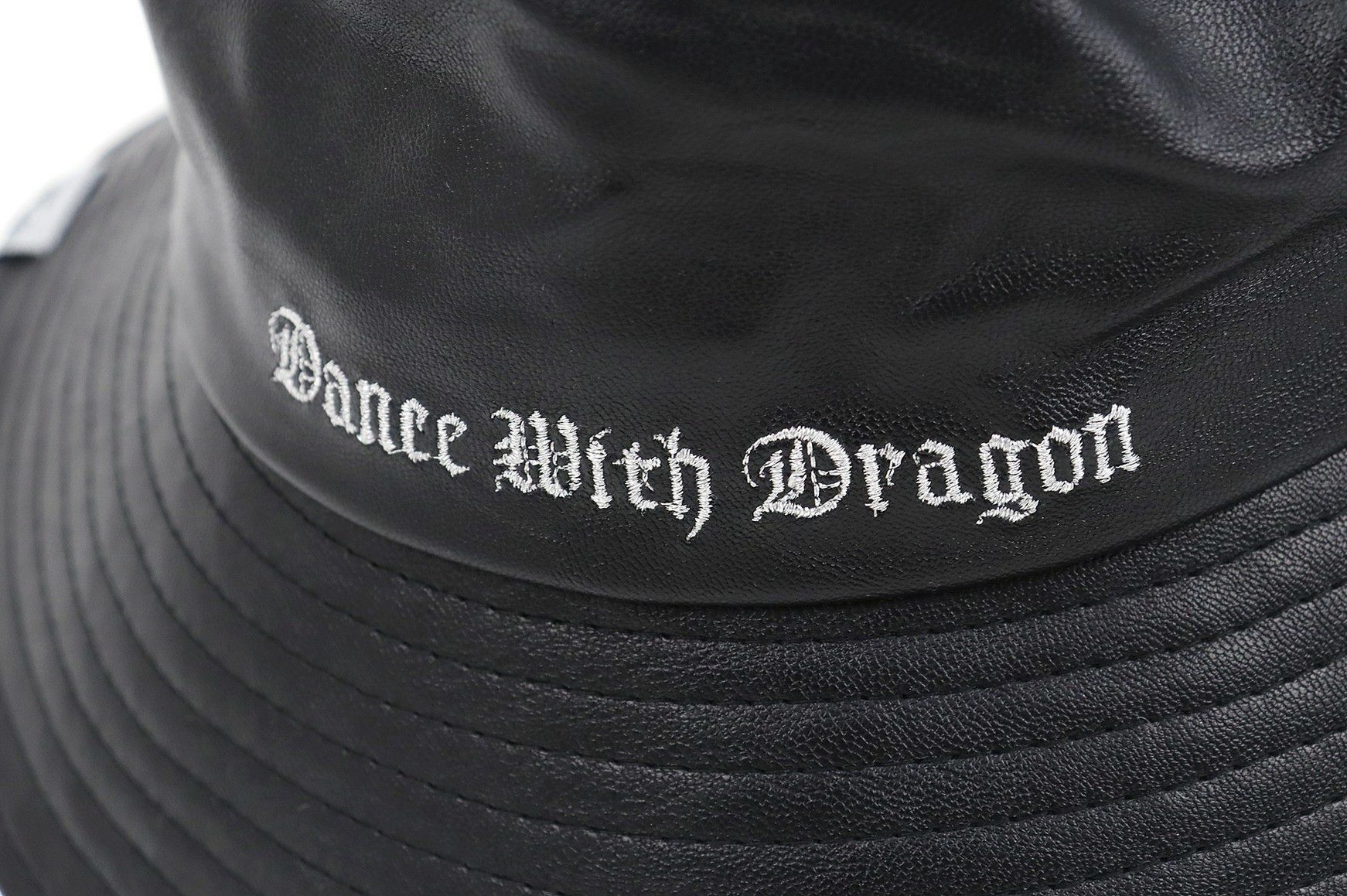 ダンスウィズドラゴンのハット