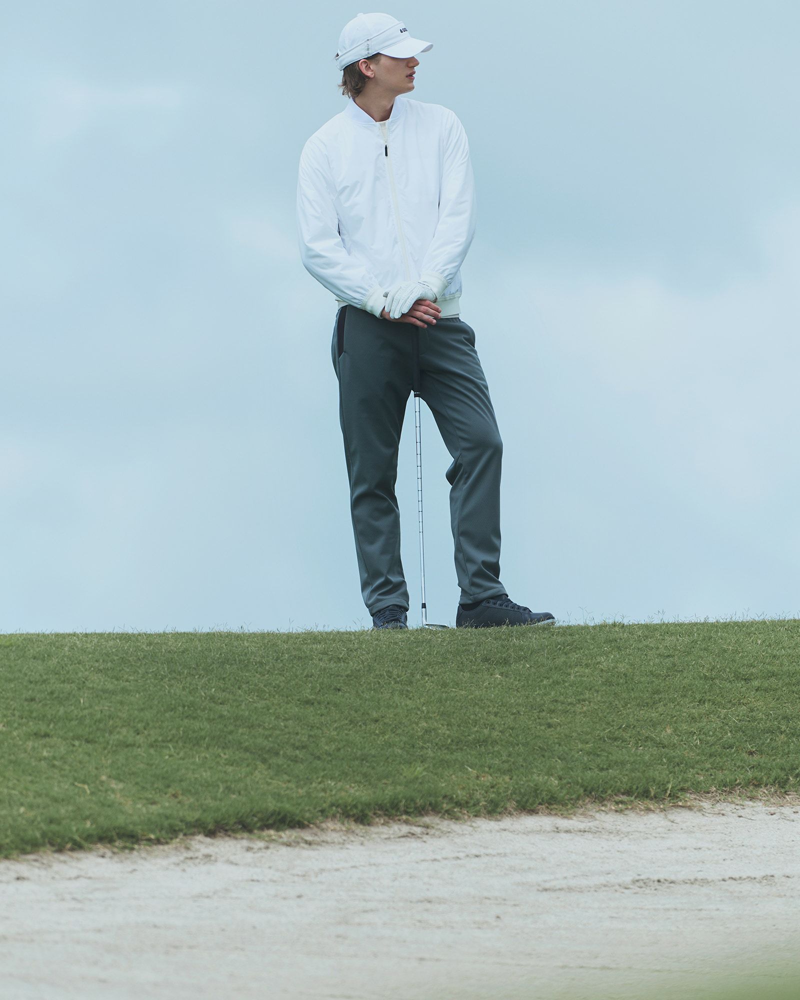 アンドゴルフのロングパンツ