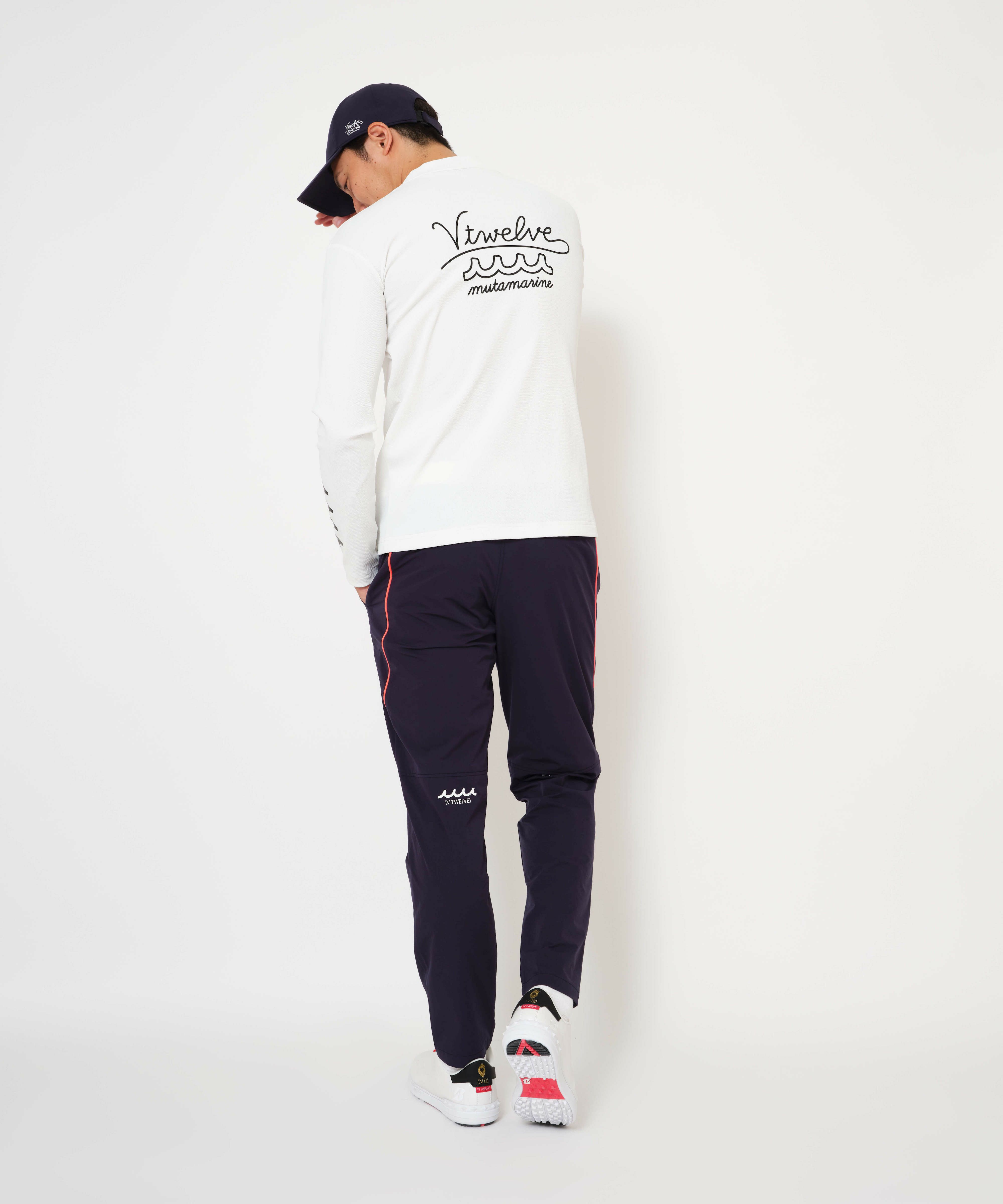 ヴィトゥエルブゴルフのハイネックシャツ