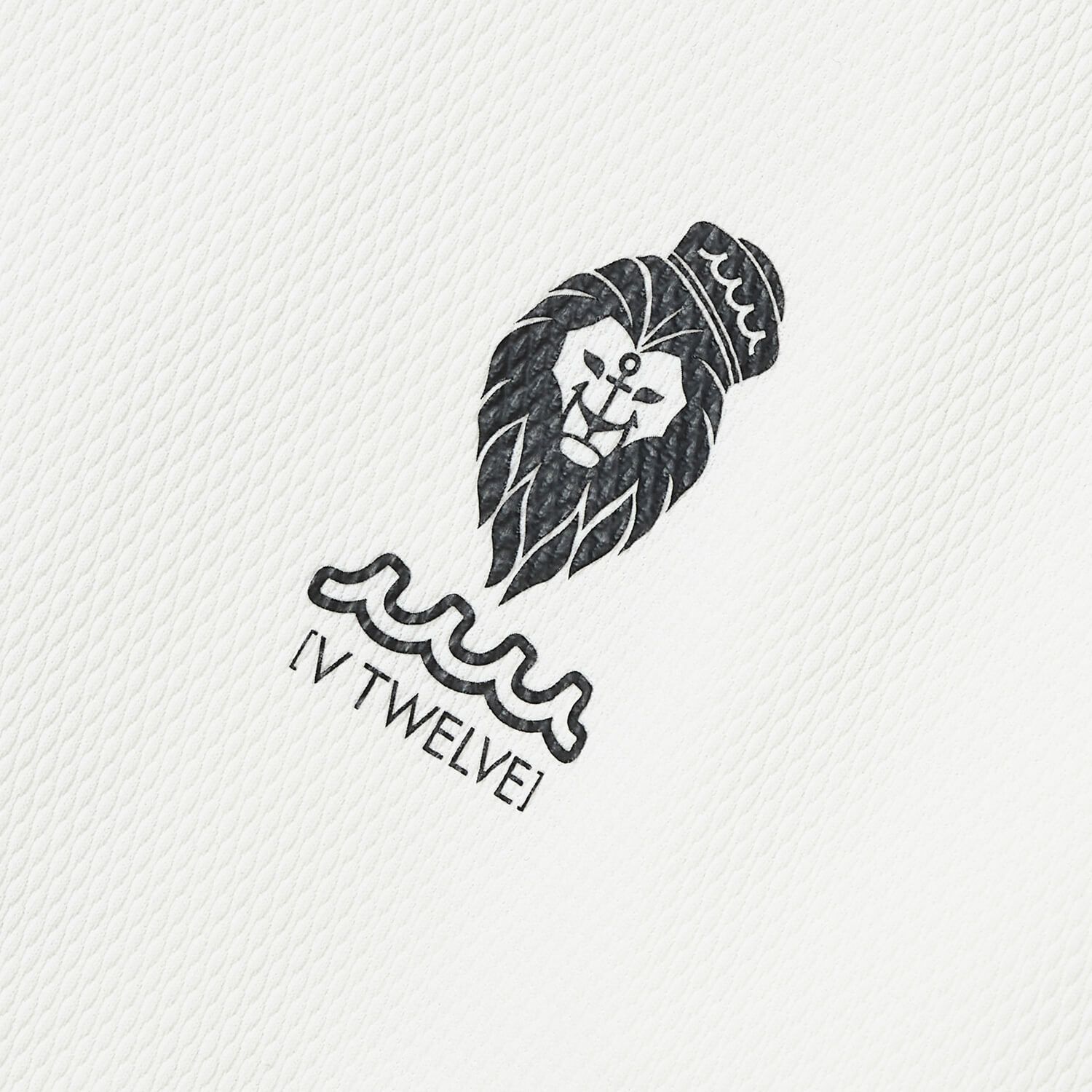 ヴィトゥエルブゴルフのハイネックシャツ