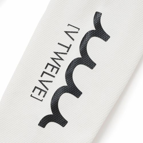 ヴィトゥエルブゴルフのハイネックシャツ