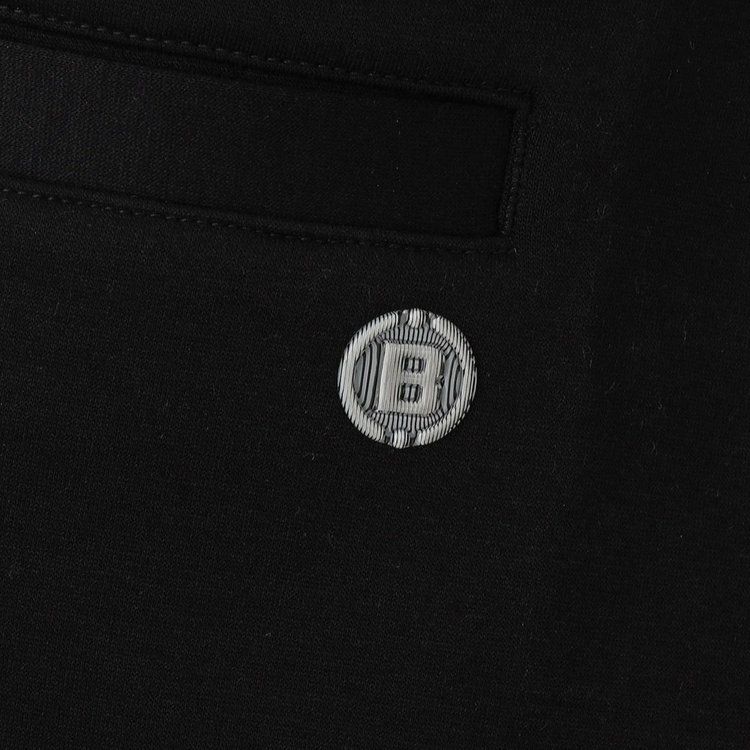 ブリーフィングのスカート