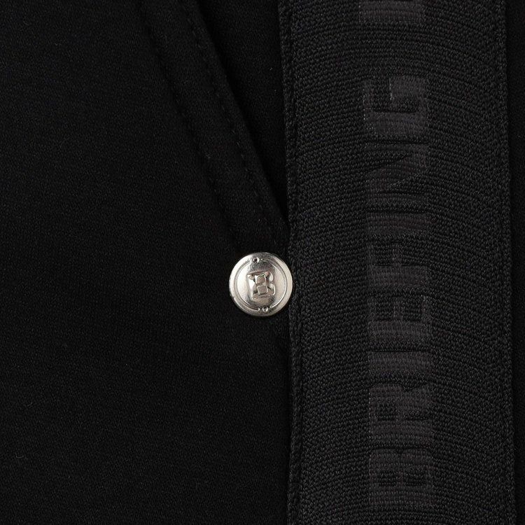 ブリーフィングのスカート