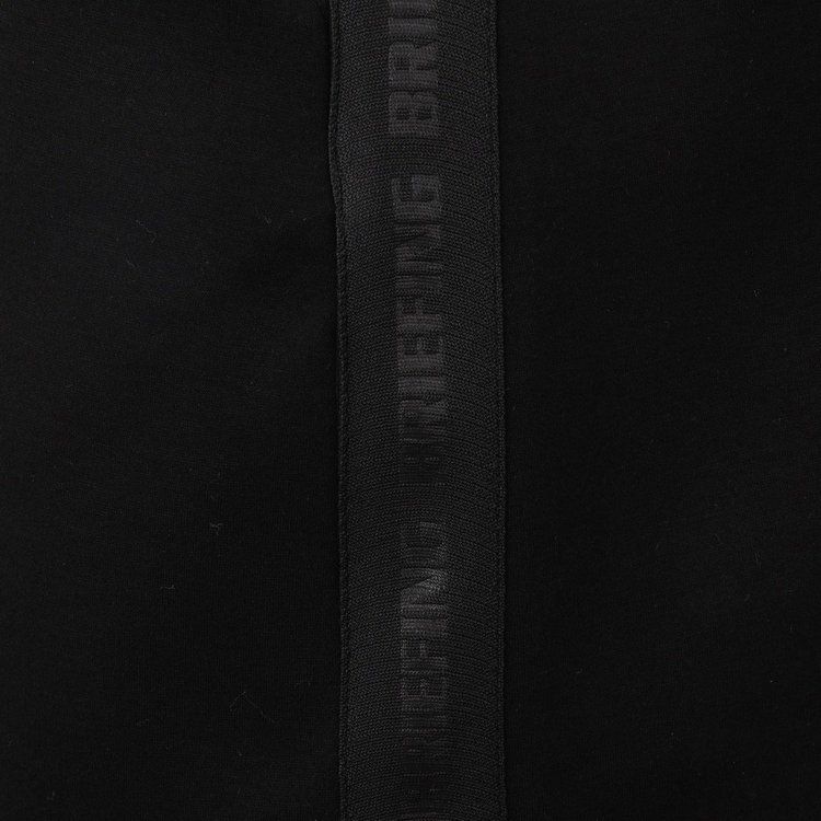 ブリーフィングのスカート