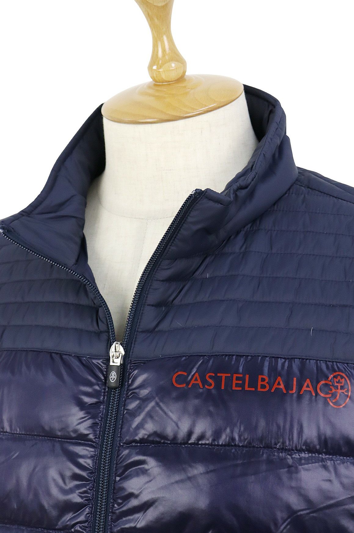 カステルバジャックスポーツのブルゾン