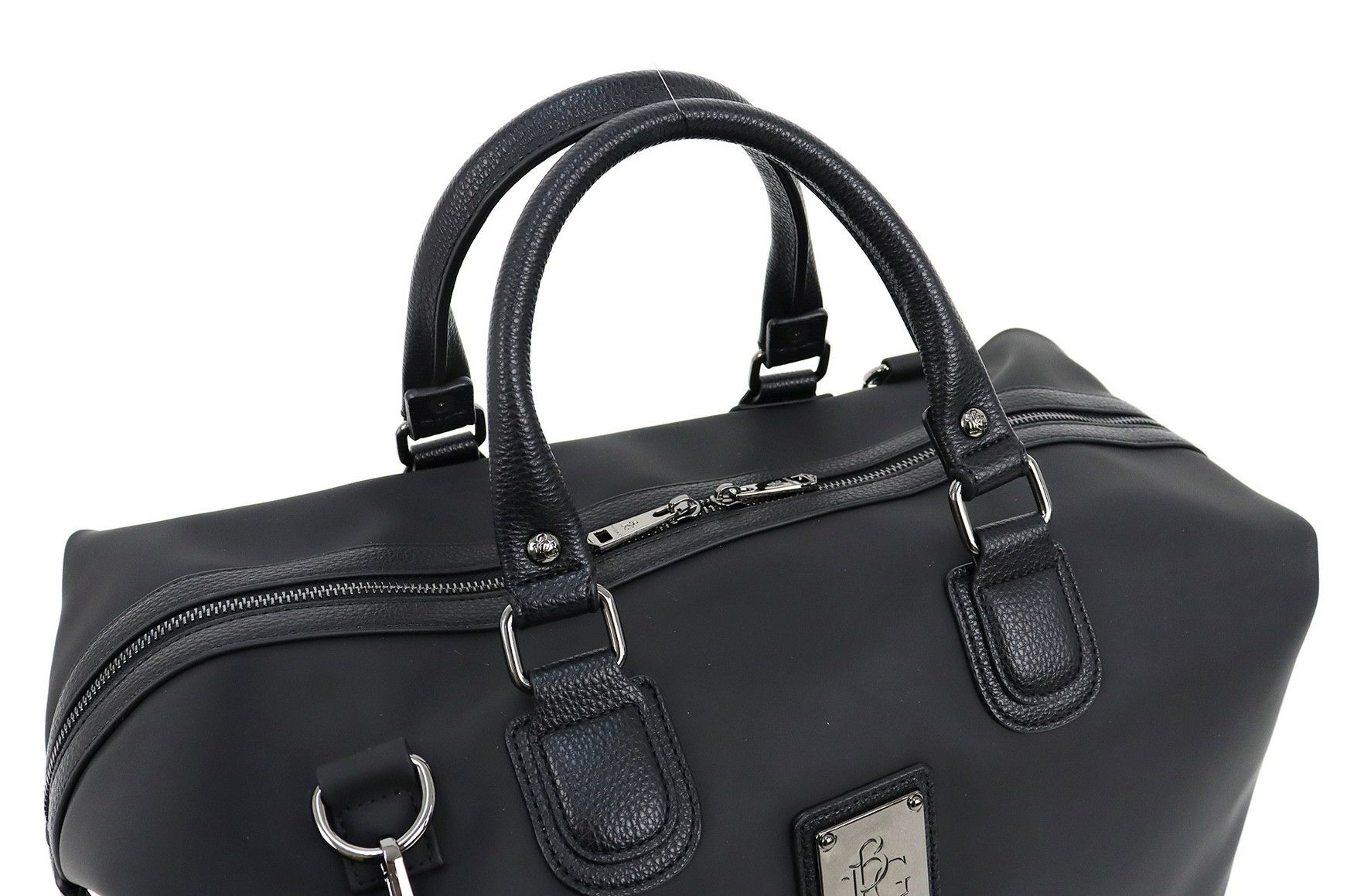 ウノピゥウノウグァーレトレのボストンバッグ