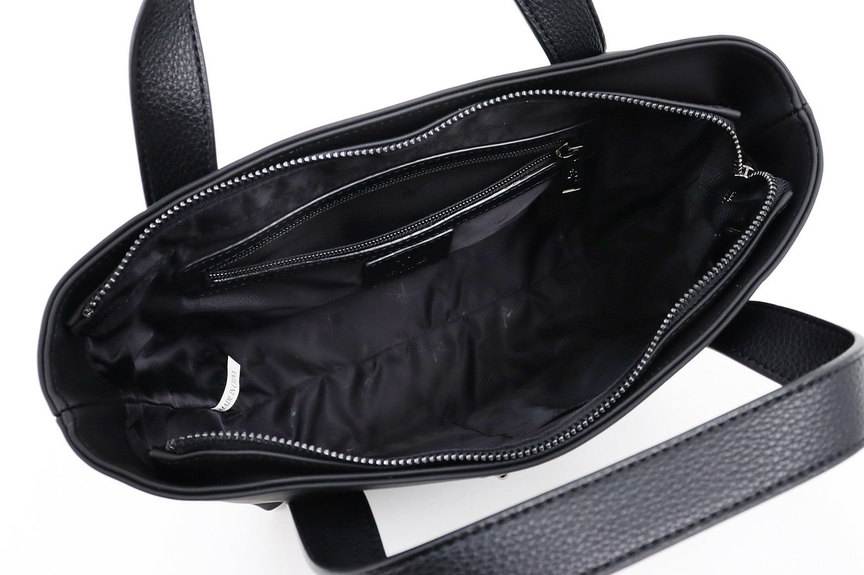 ウノピゥウノウグァーレトレのカートバッグ