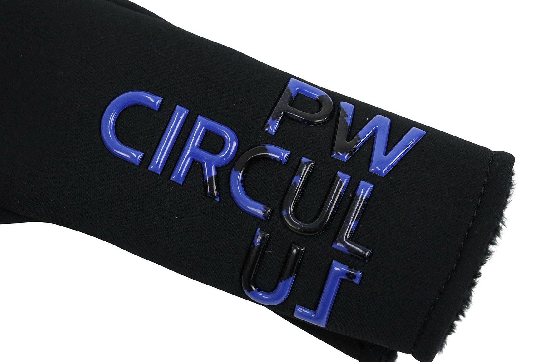 ピーダブリュサーキュラスのヘッドカバー