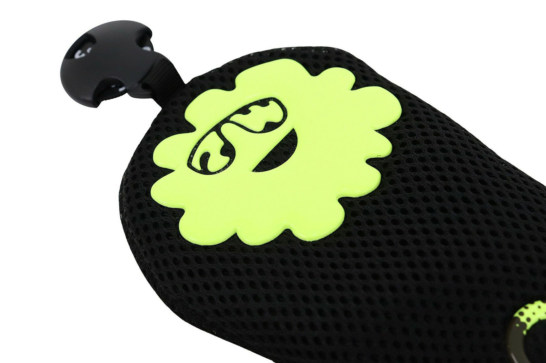 ピーダブリュサーキュラスのヘッドカバー