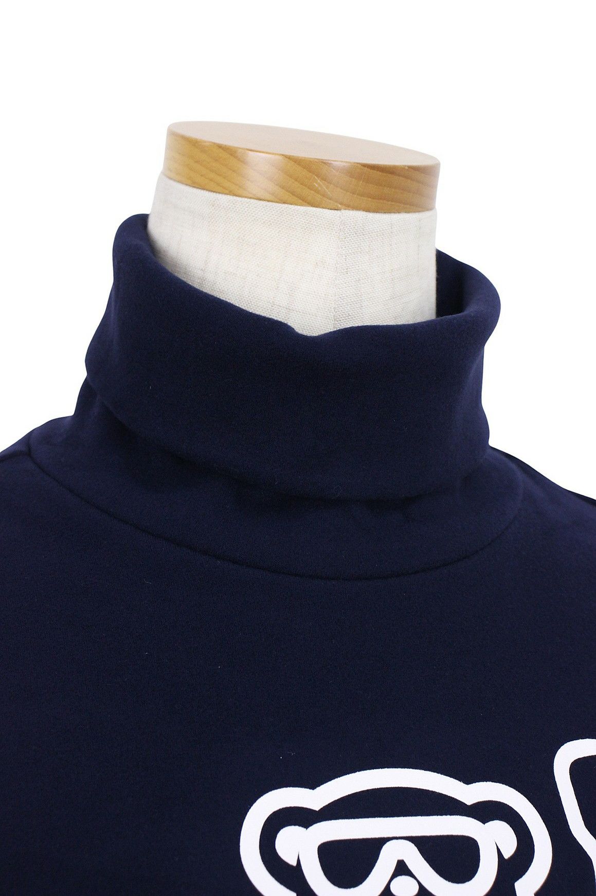 アンパスィのハイネックシャツ