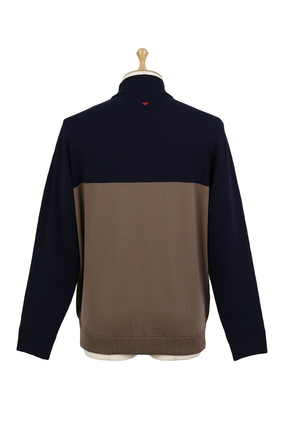 アンパスィのセーター