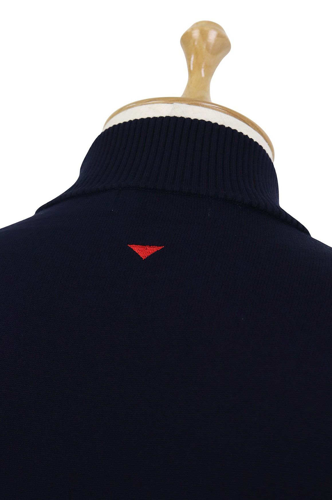 アンパスィのセーター