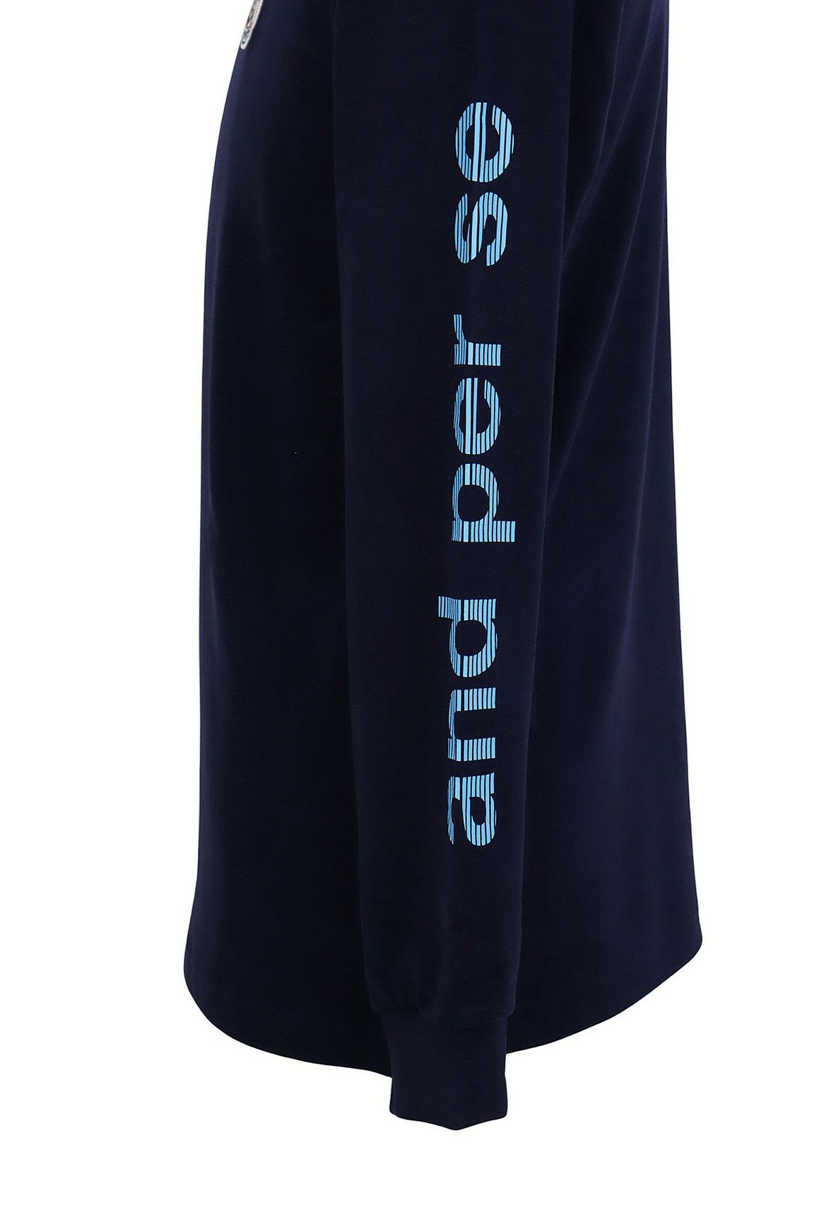 アンパスィのハイネックシャツ